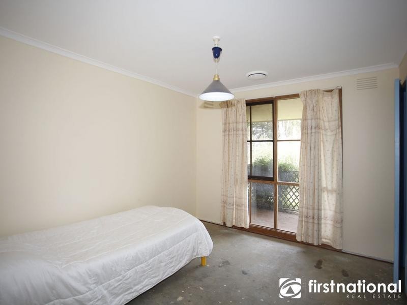 33 Bemersyde Drive, Berwick VIC 3806