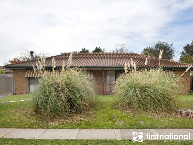 33 Bemersyde Drive, Berwick VIC 3806