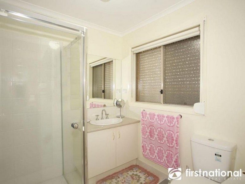 10 Longbow Terrace, Cranbourne North VIC 3977