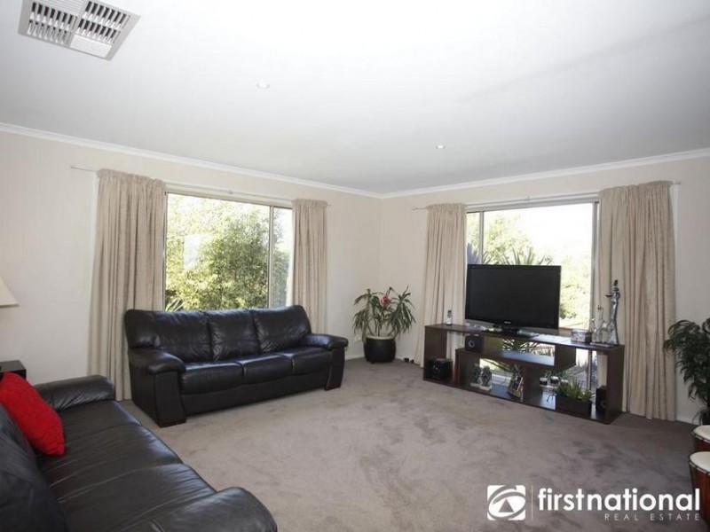 4 North Hidden Valley Circuit, Beaconsfield VIC 3807