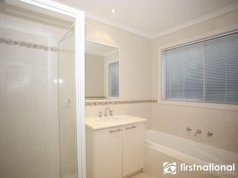 4 North Hidden Valley Circuit, Beaconsfield VIC 3807