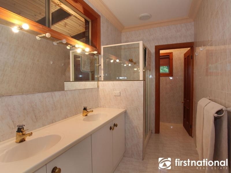 590 Seven Mile Rd, Nar Nar Goon VIC 3812