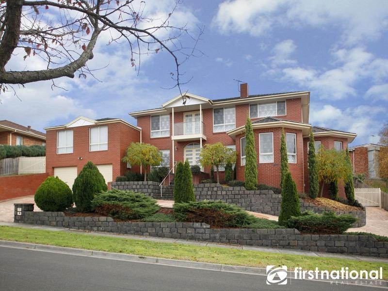 44 Edrington Park Drive, Berwick VIC 3806