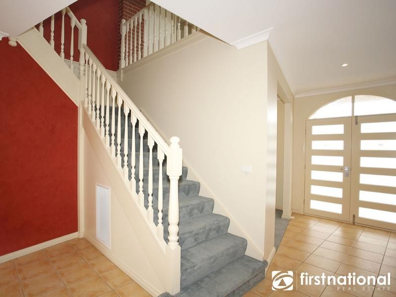 44 Edrington Park Drive, Berwick VIC 3806