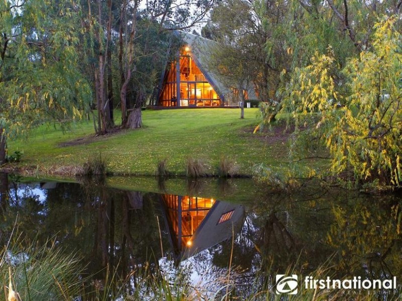 330 Bessie Creek Rd, Nar Nar Goon North VIC 3812