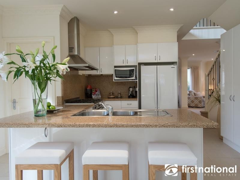 2/11 Brisbane Street, Berwick VIC 3806