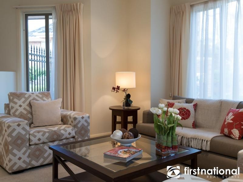 2/11 Brisbane Street, Berwick VIC 3806