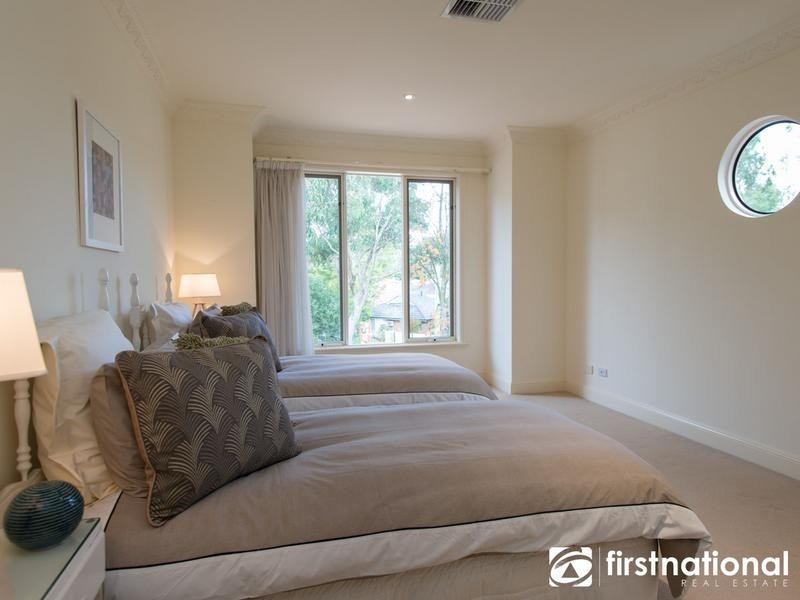 2/11 Brisbane Street, Berwick VIC 3806