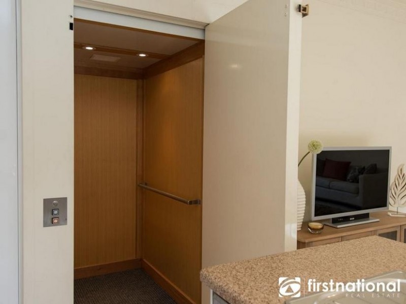 2/11 Brisbane Street, Berwick VIC 3806