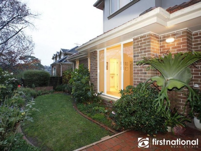 2/11 Brisbane Street, Berwick VIC 3806