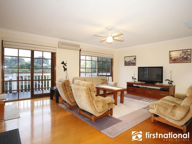 15 Outlook Drive, Berwick VIC 3806