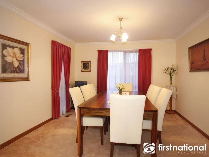 15 Outlook Drive, Berwick VIC 3806