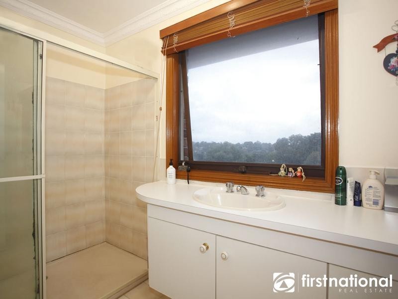 15 Outlook Drive, Berwick VIC 3806