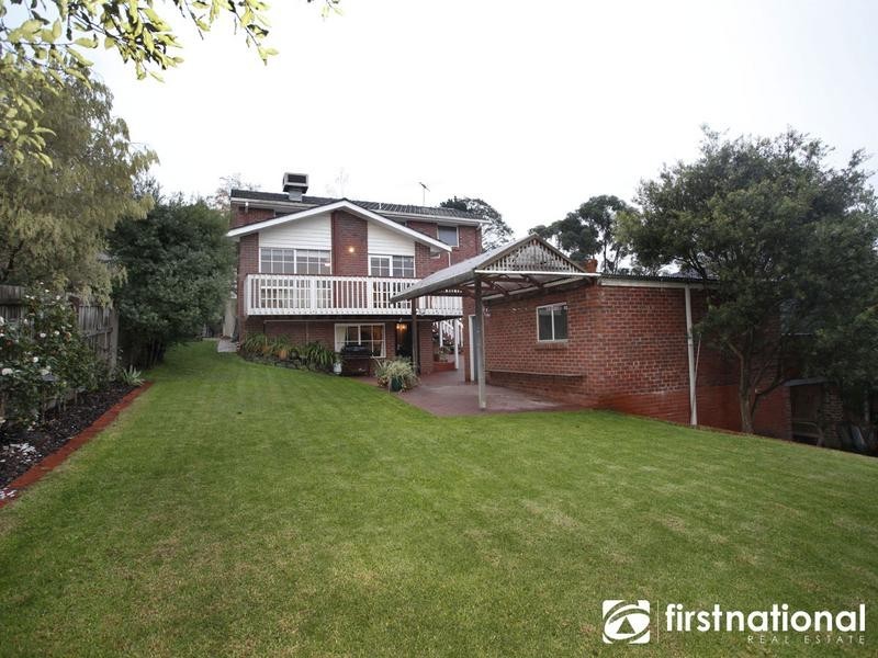 15 Outlook Drive, Berwick VIC 3806