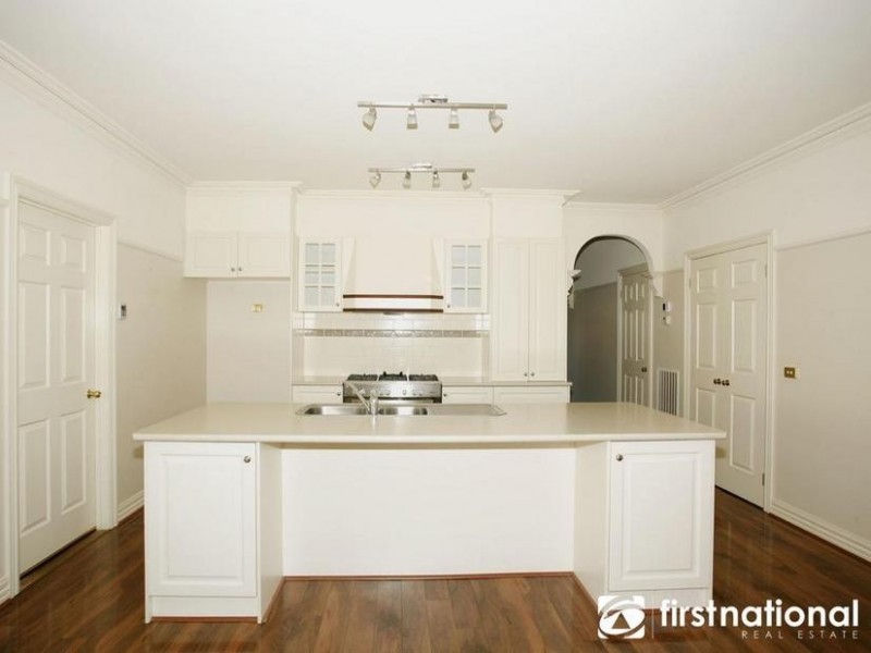 14 Grand Manor Drive, Berwick VIC 3806