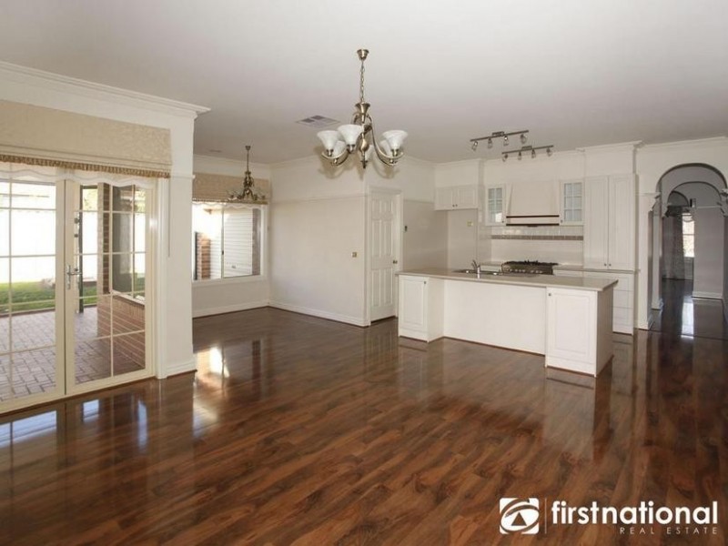 14 Grand Manor Drive, Berwick VIC 3806