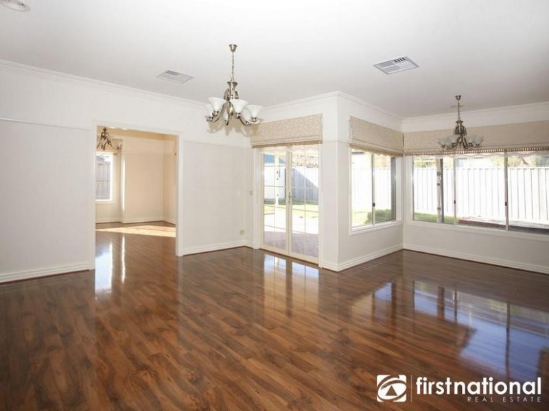 14 Grand Manor Drive, Berwick VIC 3806