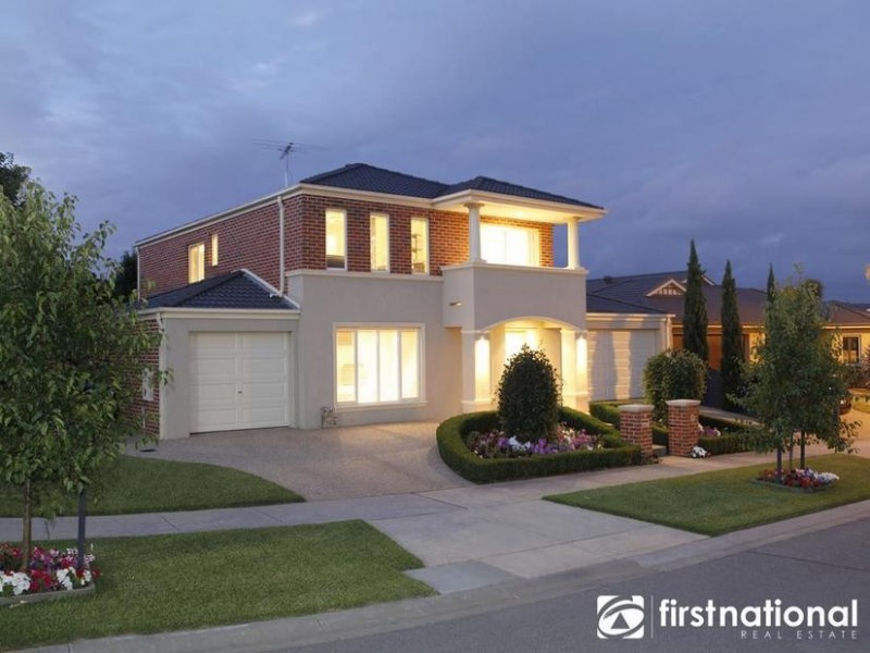 14 McNair Court, Berwick VIC 3806