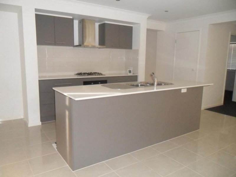 27 Celestine Drive, Officer VIC 3809