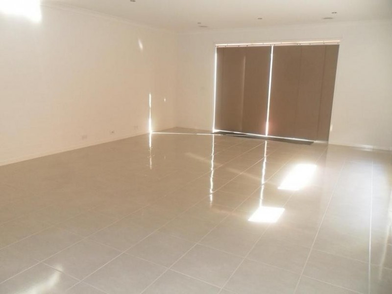 27 Celestine Drive, Officer VIC 3809