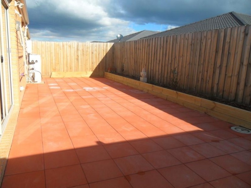 27 Celestine Drive, Officer VIC 3809