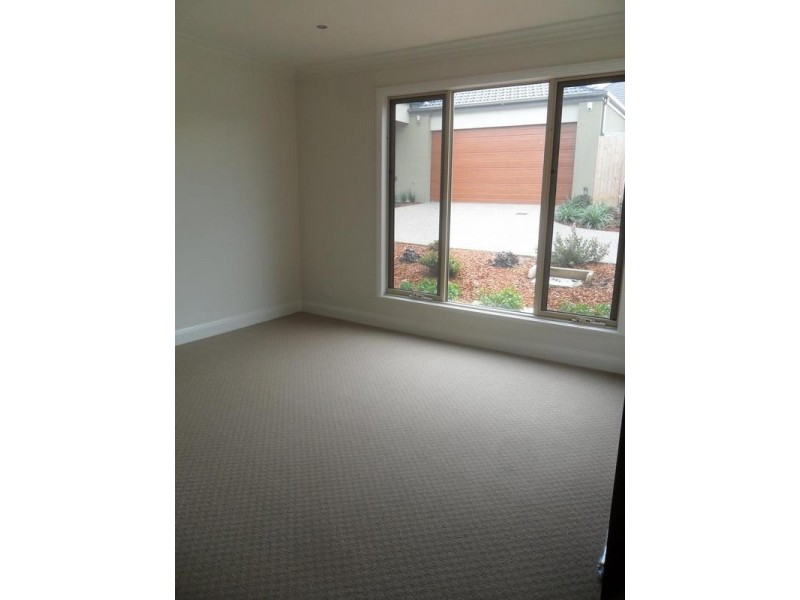 12/14 Avard Court, Berwick VIC 3806