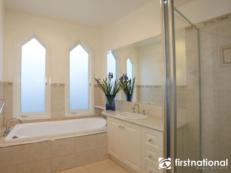 9 Emerson Court, Berwick VIC 3806