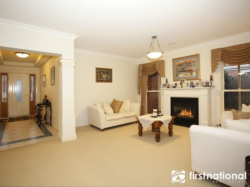 16 Ellen Road, Narre Warren South VIC 3805