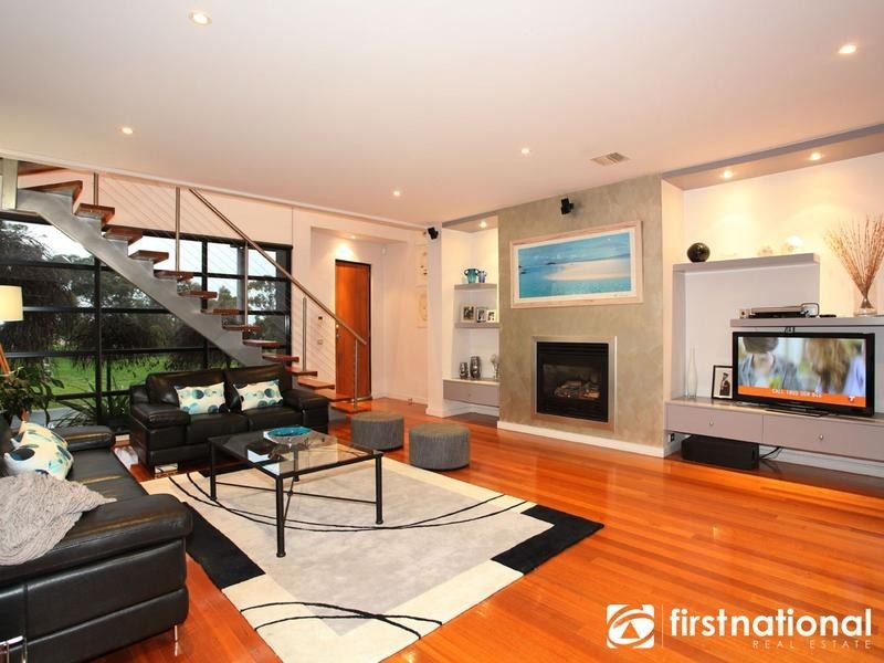 15 Chelsea Crescent, Berwick VIC 3806