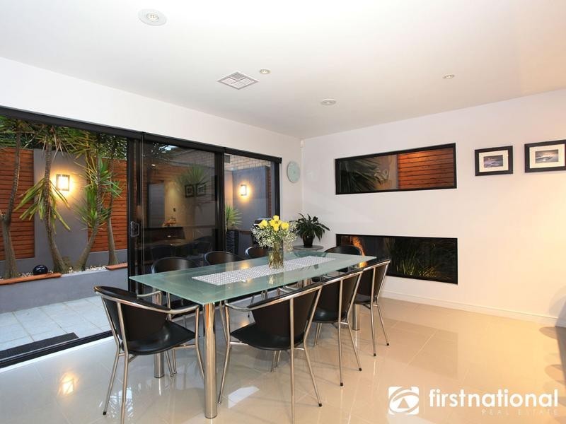 15 Chelsea Crescent, Berwick VIC 3806