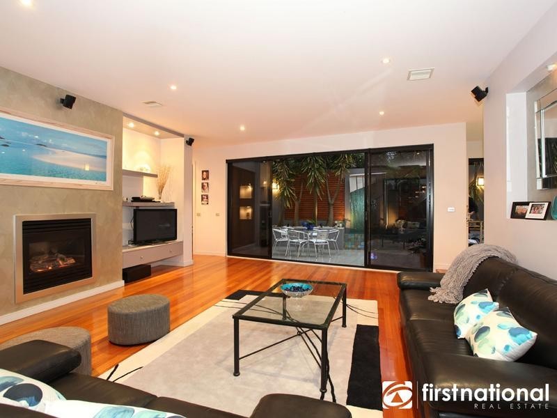 15 Chelsea Crescent, Berwick VIC 3806