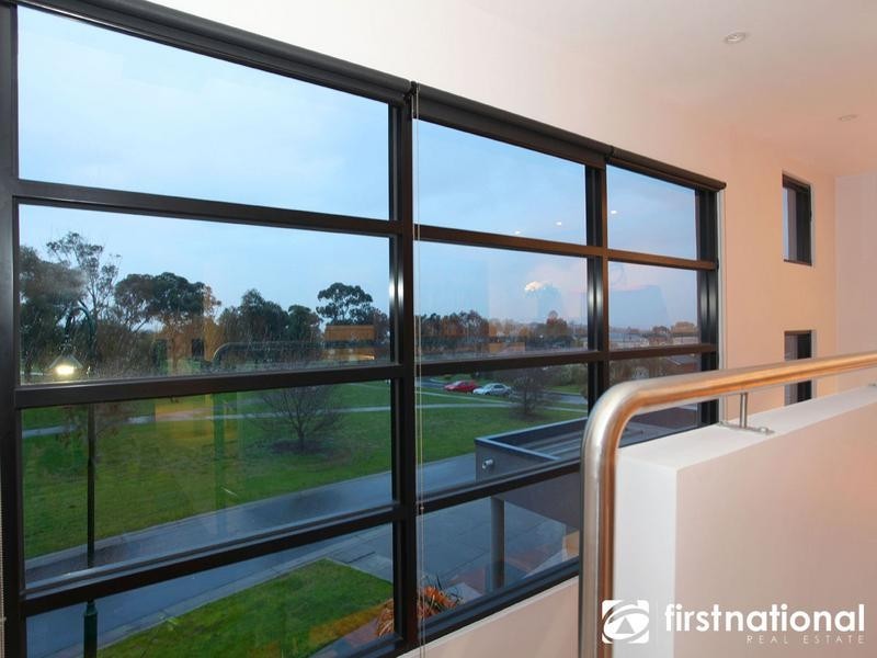 15 Chelsea Crescent, Berwick VIC 3806