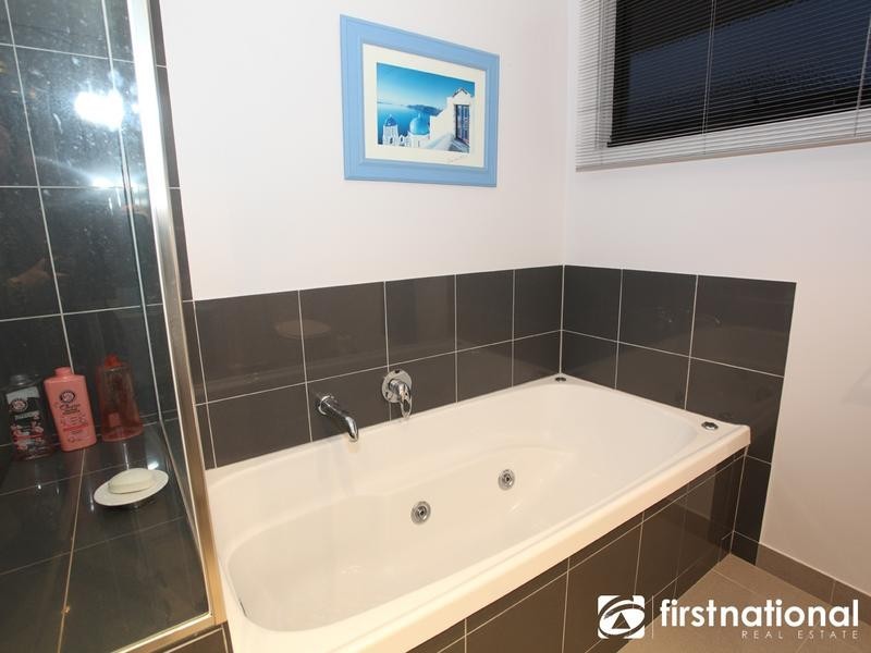 15 Chelsea Crescent, Berwick VIC 3806