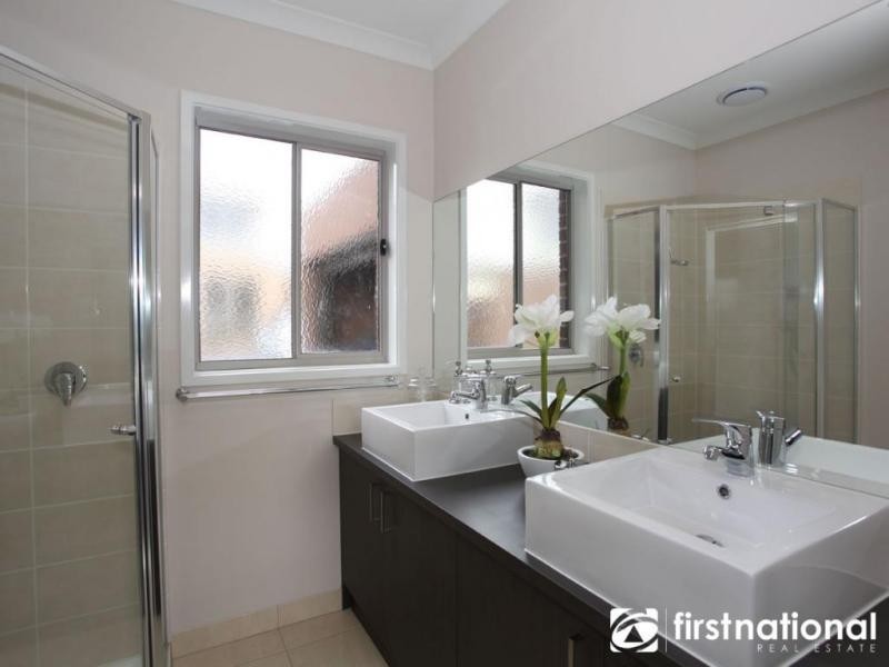 11/290 Centre Road, Narre Warren South VIC 3805