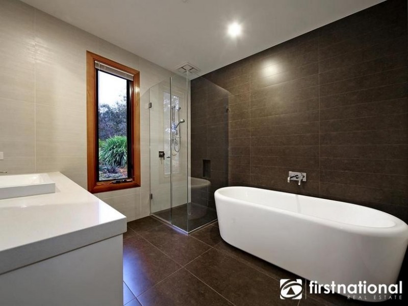 55 Buchanan Road, Berwick VIC 3806