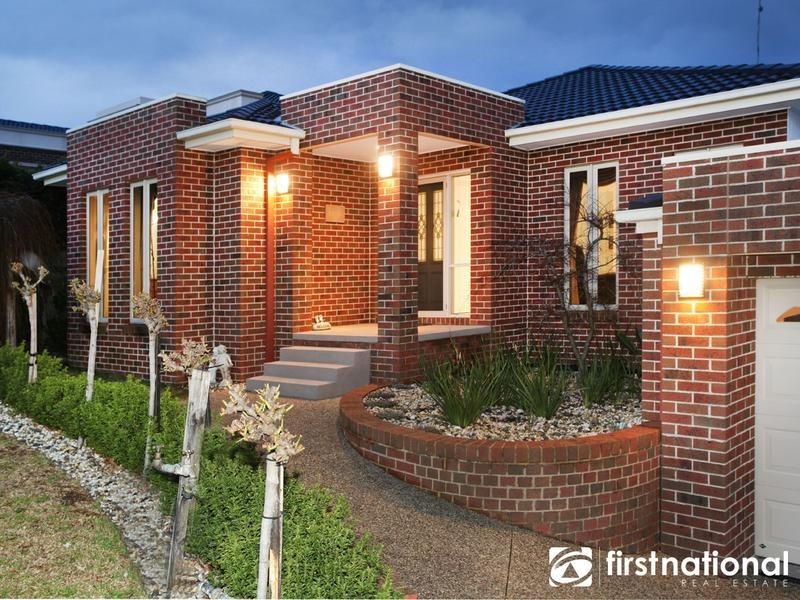 45 Leemak Crescent, Berwick VIC 3806