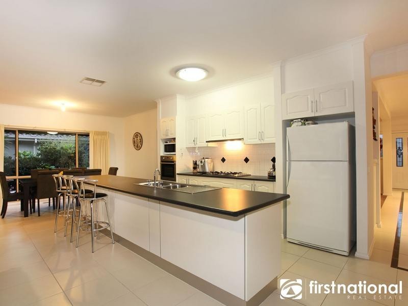 45 Leemak Crescent, Berwick VIC 3806