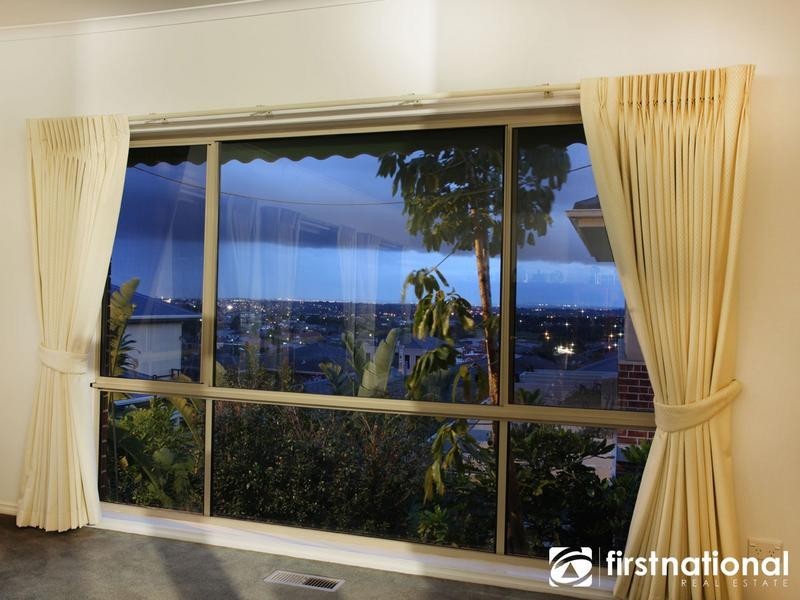 45 Leemak Crescent, Berwick VIC 3806