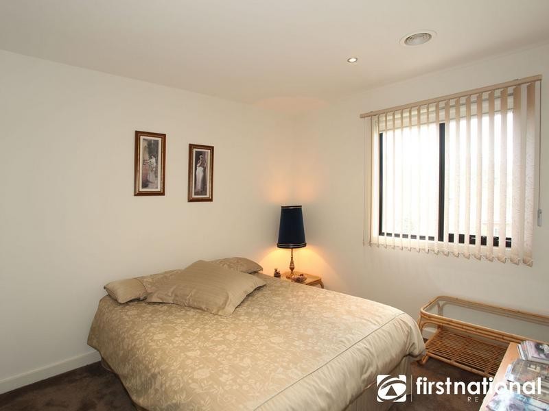 1/4 Harkaway Road, Berwick VIC 3806