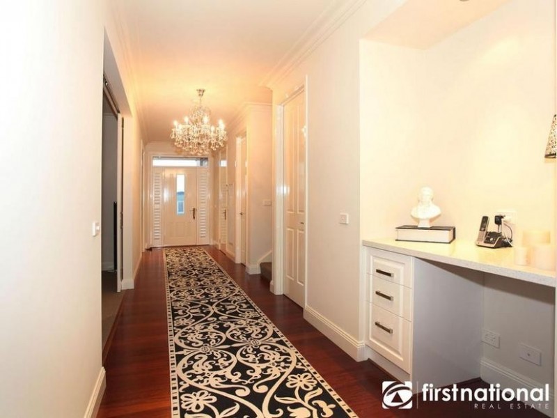 5 Avard Court, Berwick VIC 3806