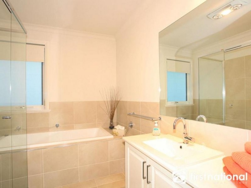 5 Avard Court, Berwick VIC 3806