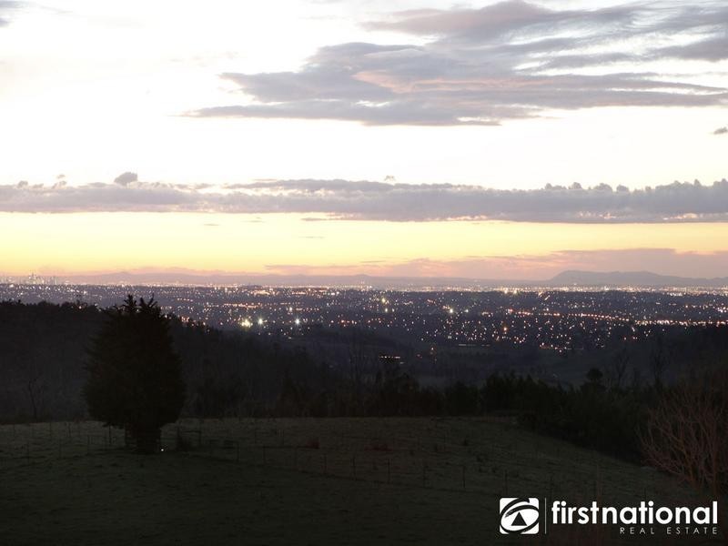 8 Chaundy Rd, Belgrave South VIC 3160