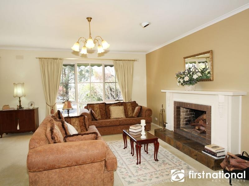 40 Outlook Drive, Berwick VIC 3806