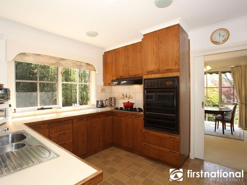 40 Outlook Drive, Berwick VIC 3806