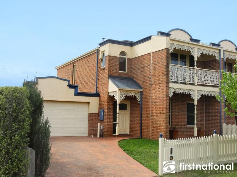 10 Reid Mews, Berwick VIC 3806