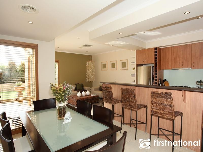 10 Reid Mews, Berwick VIC 3806