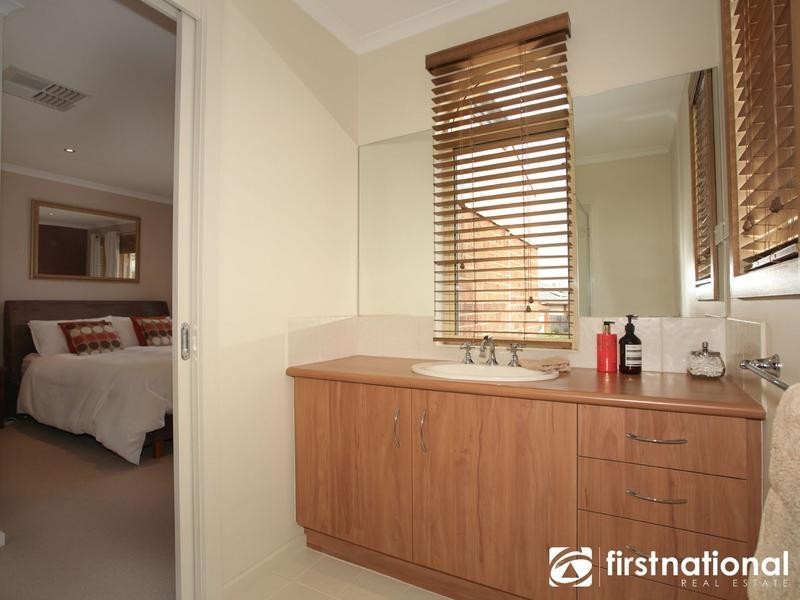 10 Reid Mews, Berwick VIC 3806