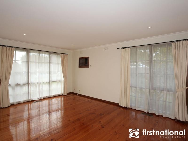 1/4-6 Gibb Street, Berwick VIC 3806
