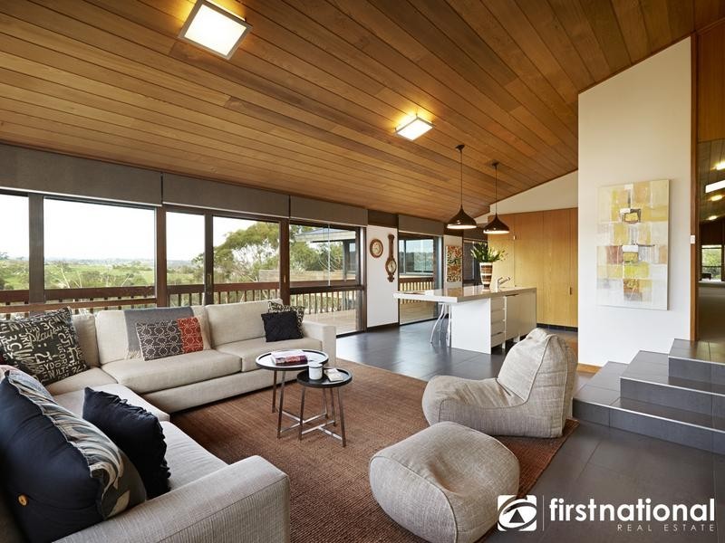 35 Norfolk Road, Narre Warren North VIC 3804