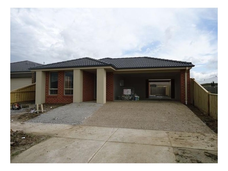 15 Goulburn Street, Cranbourne East VIC 3977